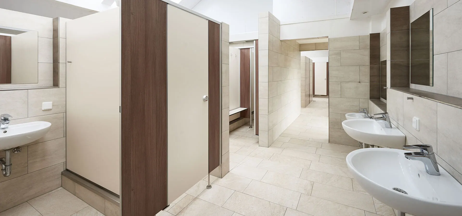 Toiletfaciliteter til campingpladser
